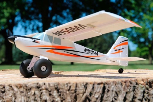 UMX Tundra
